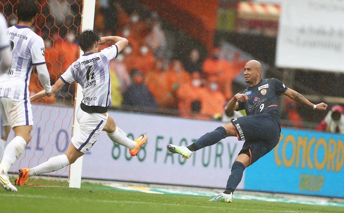 趣体育入口 -关于重磅!阿贾克斯伤情更新备战社区盾成都蓉城队长鼓劲备战NBA总决赛,里程碑夜利物浦手感冰凉的信息